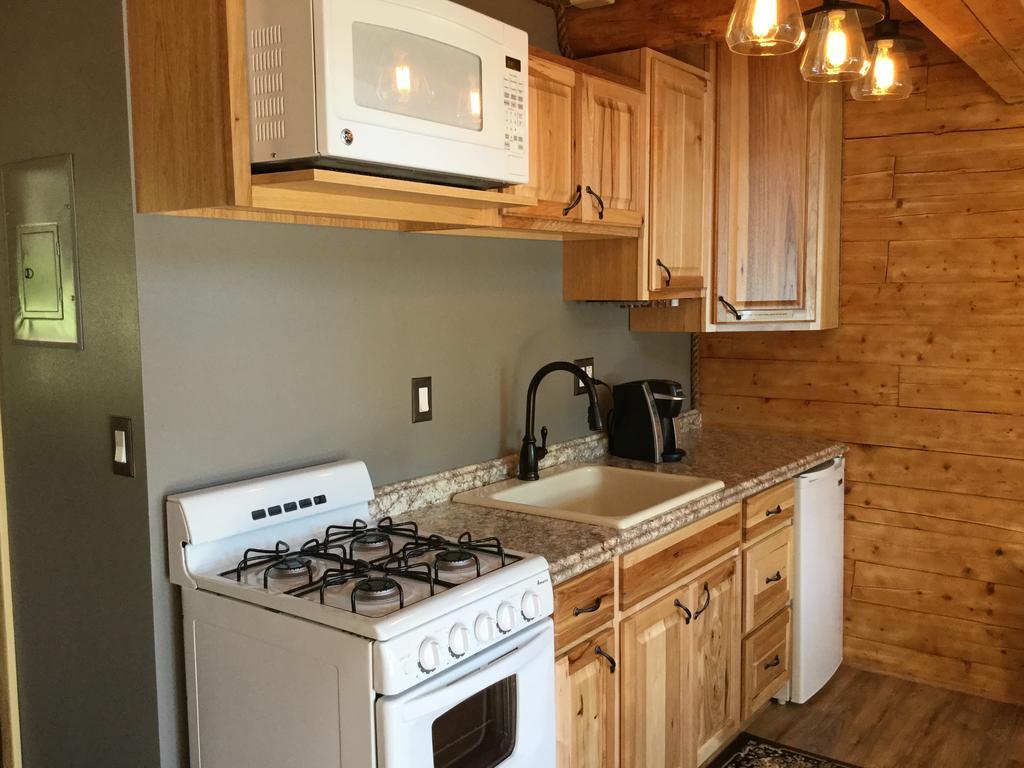 Renfro'S Lakeside Retreat Primrose Bagian luar foto